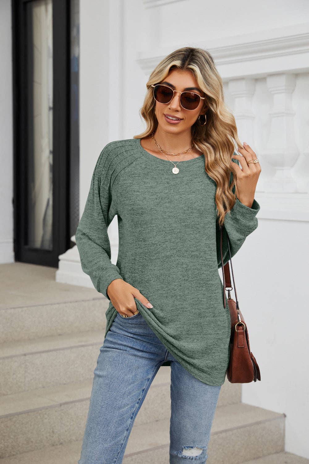 Lovesoft - Solid Color Round Neck Loose Pull-up Long-sleeved Top