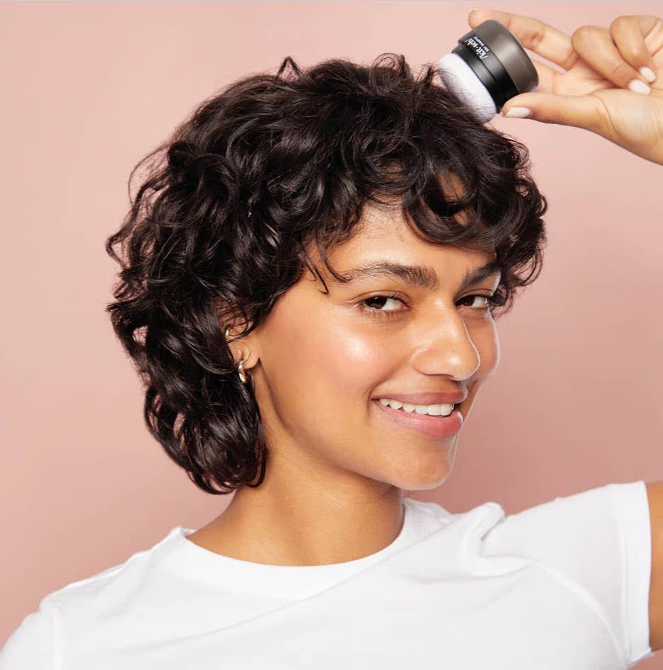 KITSCH - Dark Volumizing Rice Protein Dry Shampoo with Puff
