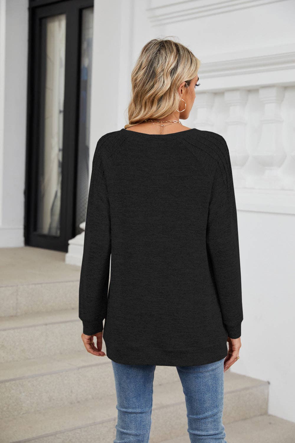 Lovesoft - Solid Color Round Neck Loose Pull-up Long-sleeved Top