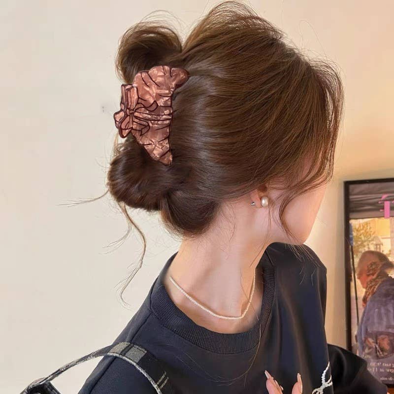 JOSSLYN COFFEE CUP CROISSANT HAIR CLAW CLIPS