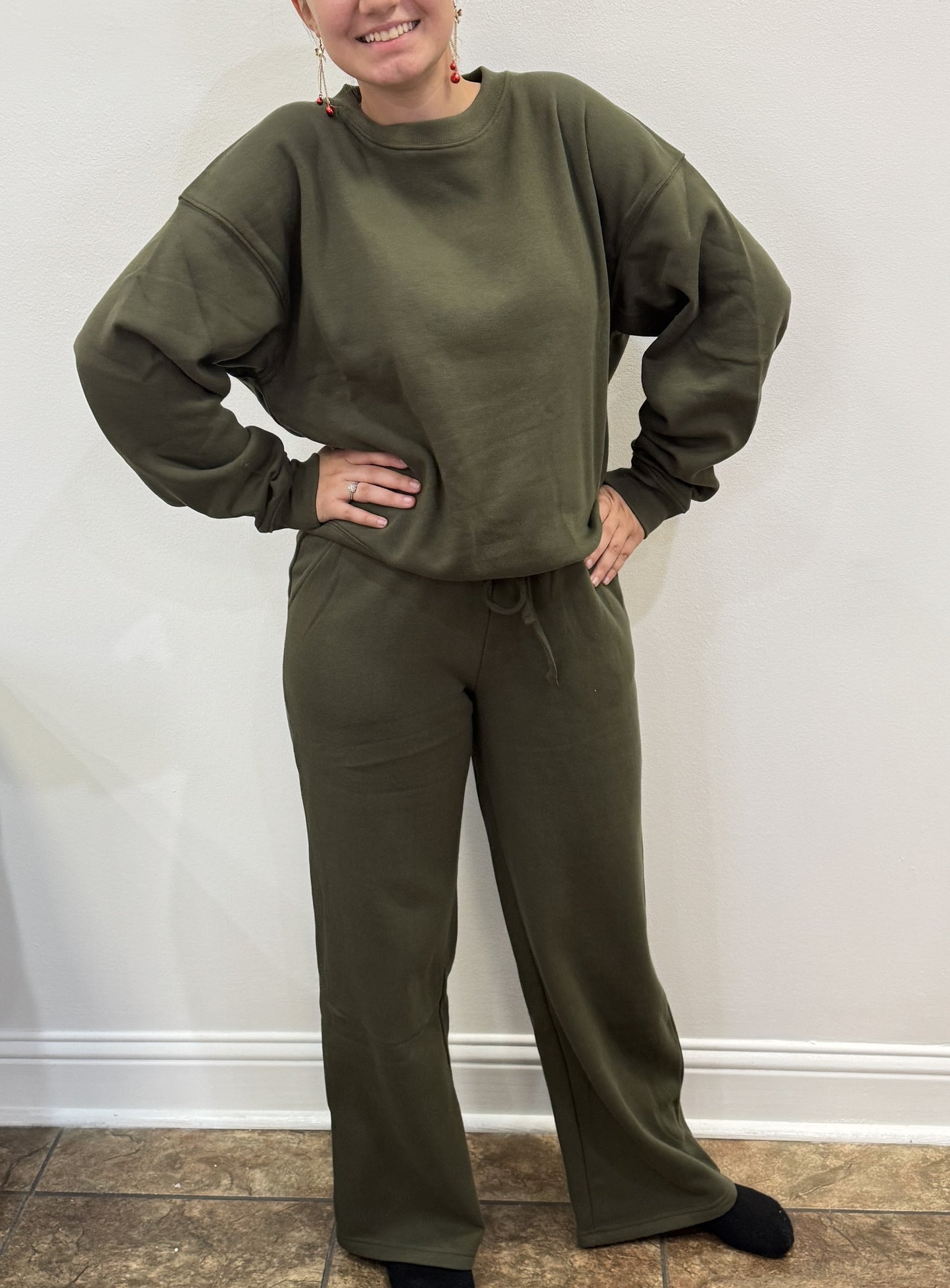 Zenana Women's Fleece Long Sleeve Pullover & Sweatpants Set - Dark Olive