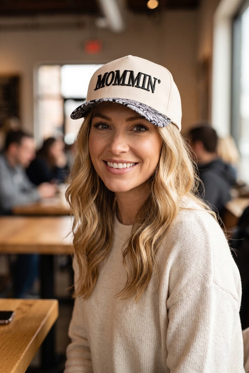 MOMMIN'  HAT