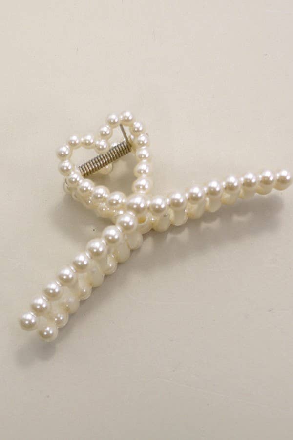 JOSSLYN PEARL HAIR CLAW CLIPS