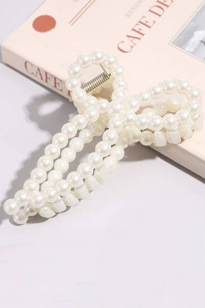 JOSSLYN PEARL HAIR CLAW CLIPS